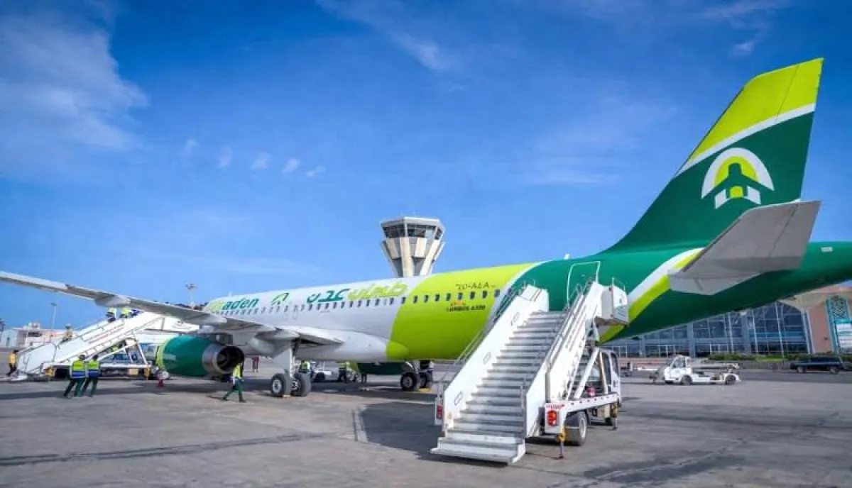 بشكل رسمي.. طيران عدن يدشن رحلاته بوصول طائرة "المنصورة" إلى مطار عدن 