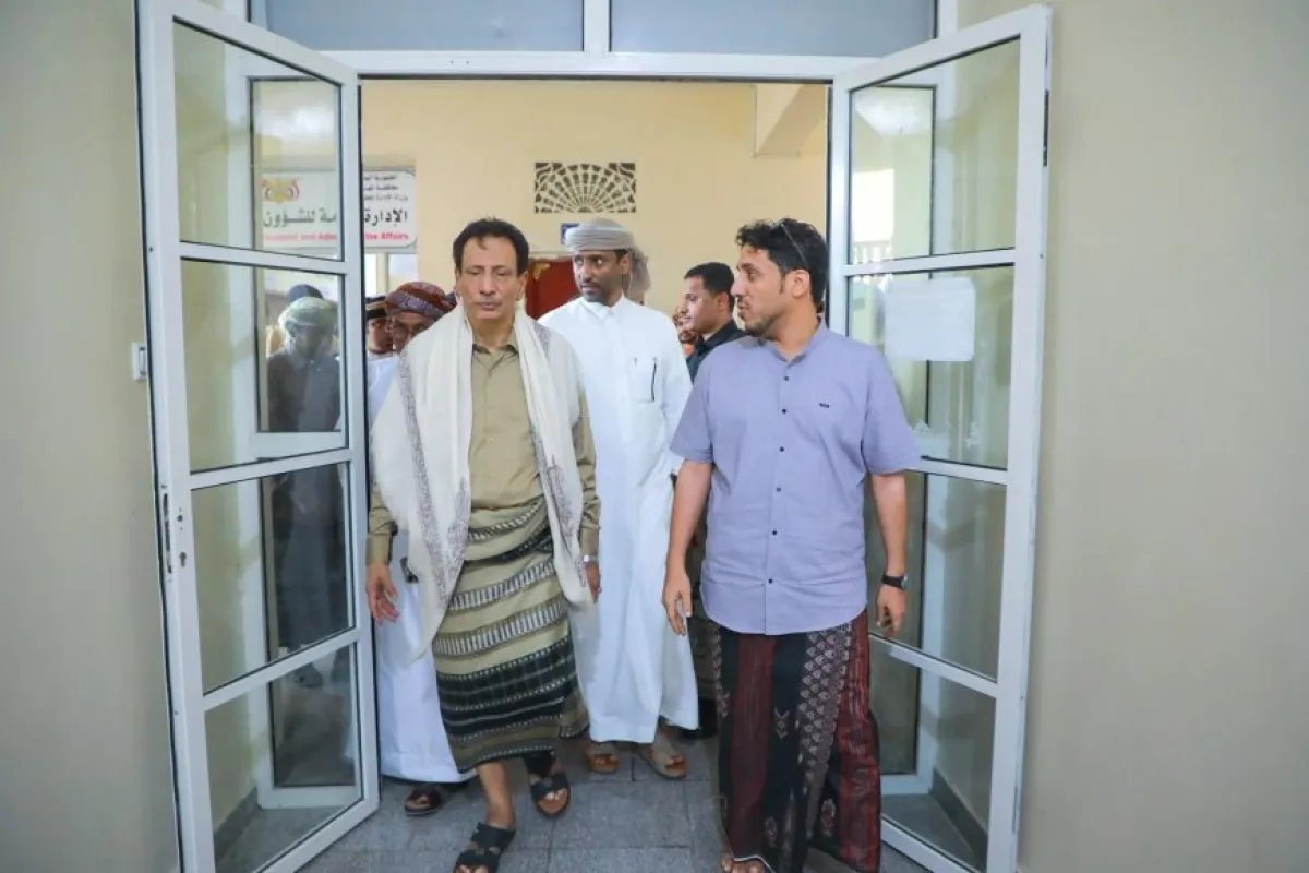 محافظ المهرة يتفقد مستوى الانضباط الوظيفي في أول يوم دوام عقب إجازة عيد الفطر