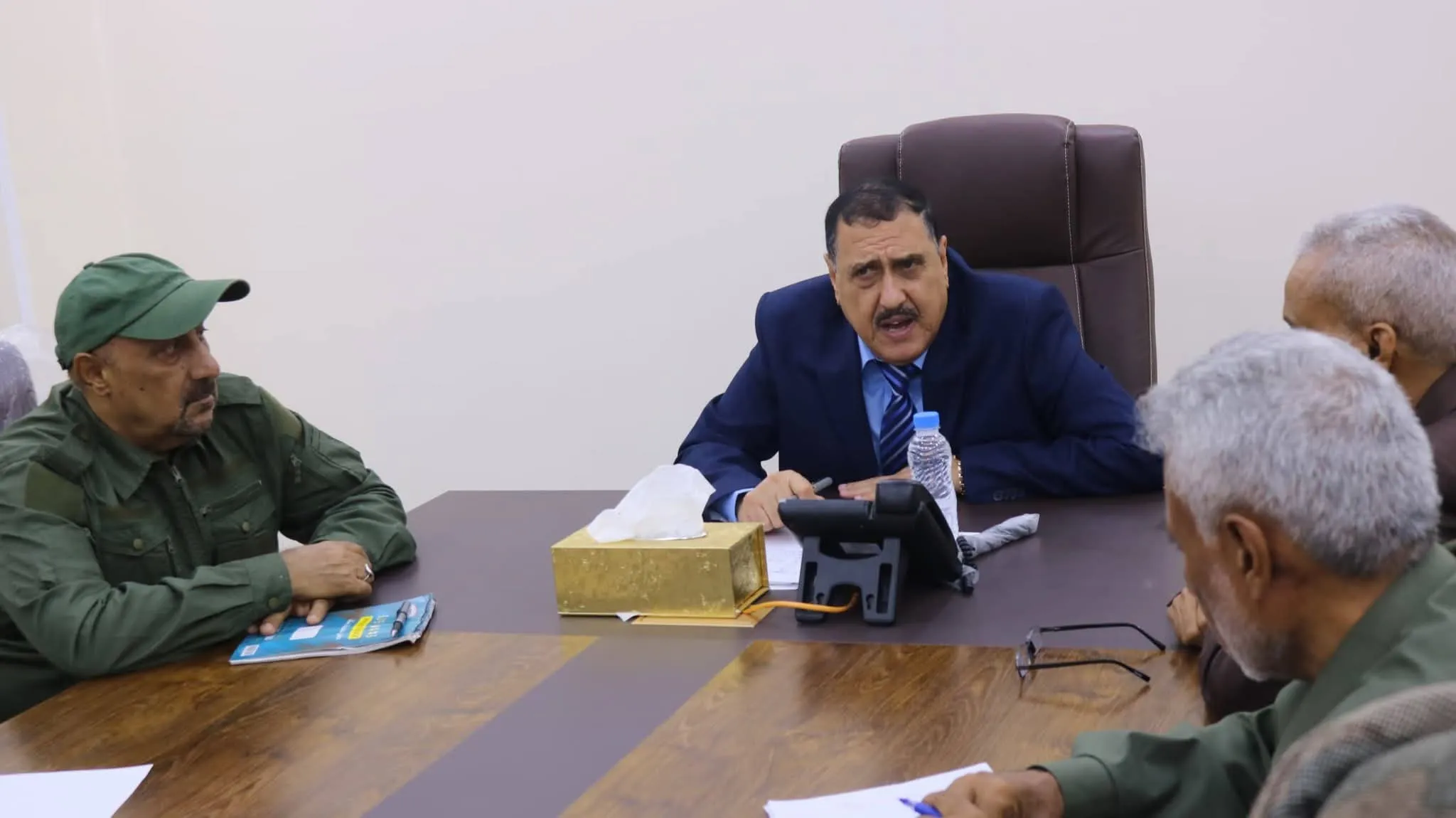 مدير أمن عدن يوجه بتصعيد الحملات الأمنية وضبط الظواهر الخطرة