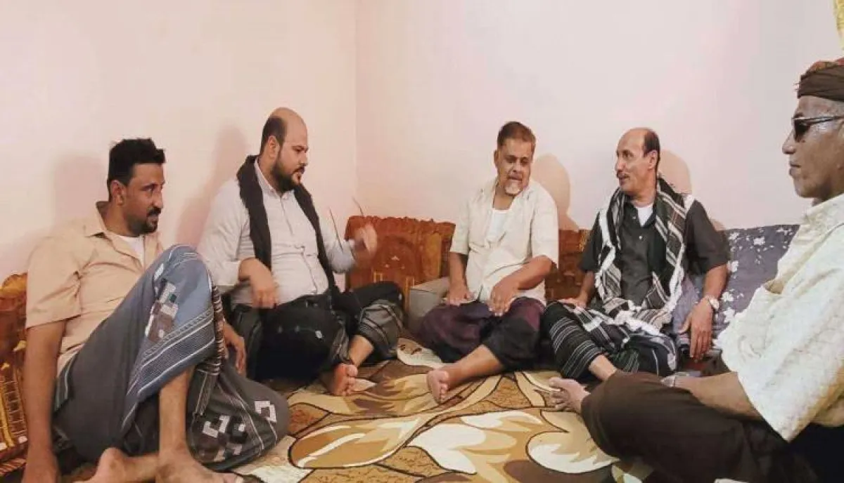 لفتة وفاء.. انتقالي حضرموت يزور أسر الشهداء بالمكلا