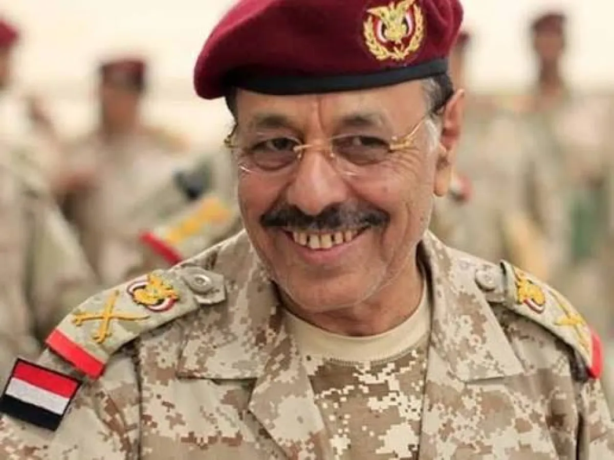 حقائق تُكشف: علي محسن يروي كواليس الساعات الأولى لانقلاب الحوثيين