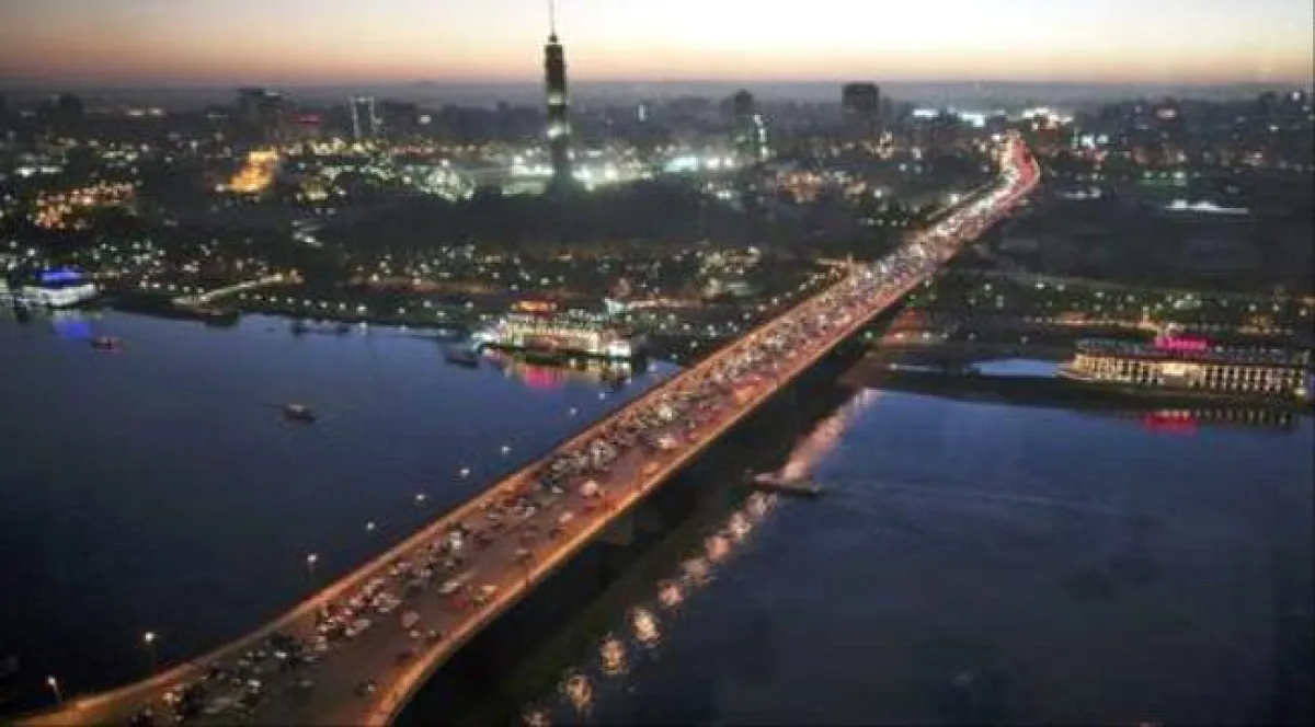 مصر تعلن موعد تطبيق خطة عاجلة لإغلاق المحال العامة والتجارية 