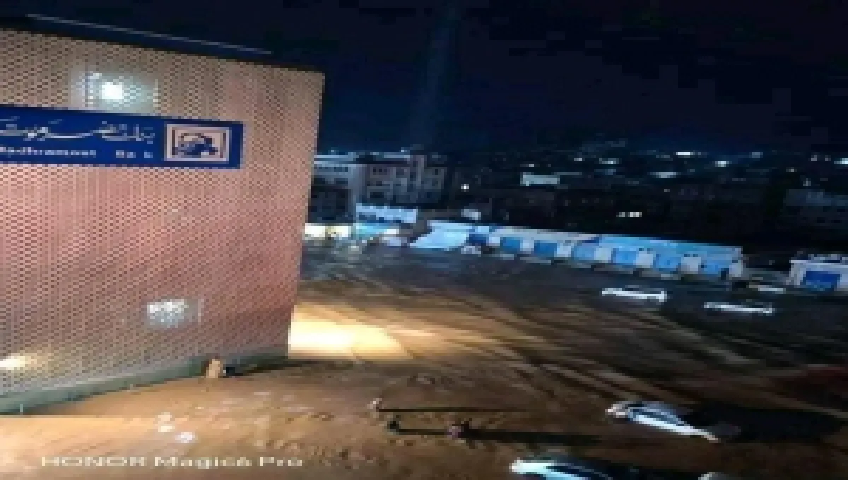 الخنبشي يوجه برفع الجاهزية لمواجهة أمطار متوقعة في حضرموت