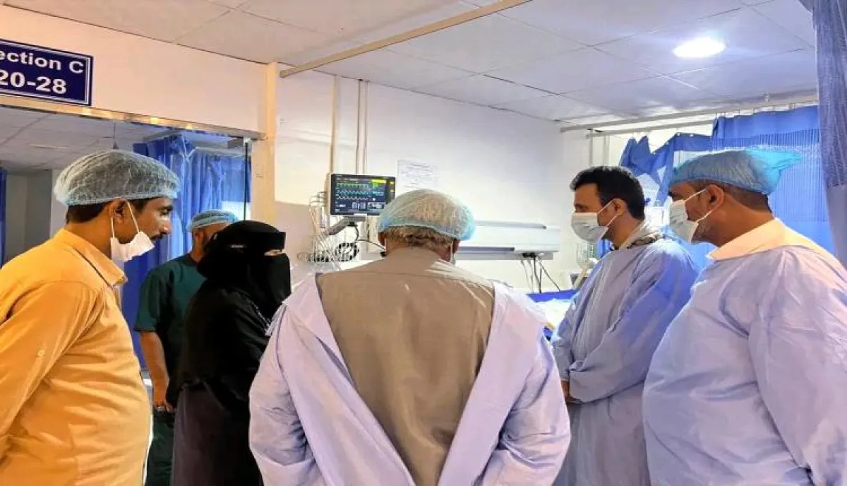 بتوجيهات عضو مجلس القيادة الرئاسي محافظ حضرموت الأستاذ سالم أحمد الخنبشي.. الوكيل الجيلاني يزور العميد المتقاعد عمر بادحيدوح المرشدي للاطمئنان على صحته