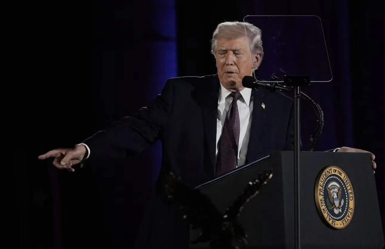 ترامب: مفاوضو إيران "يتوسلون" لاتفاق ويحذر من فوات الأوان