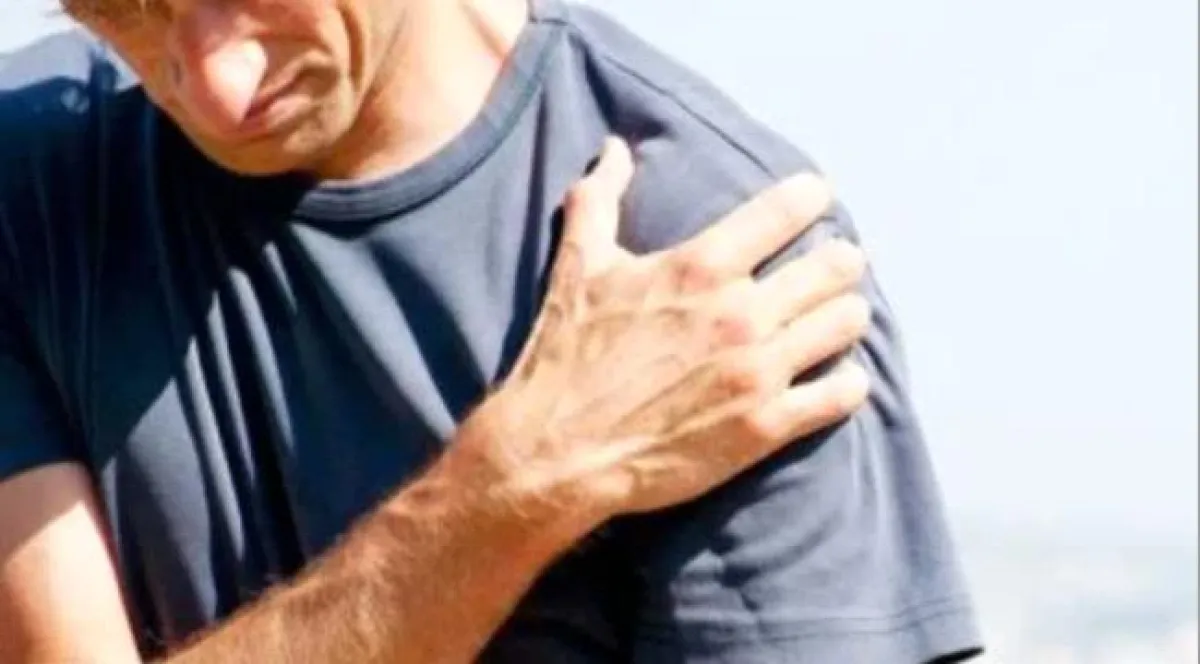 من أبرز مسببات الألم.. ما هو انحشار الكتف وخطوات علاجه