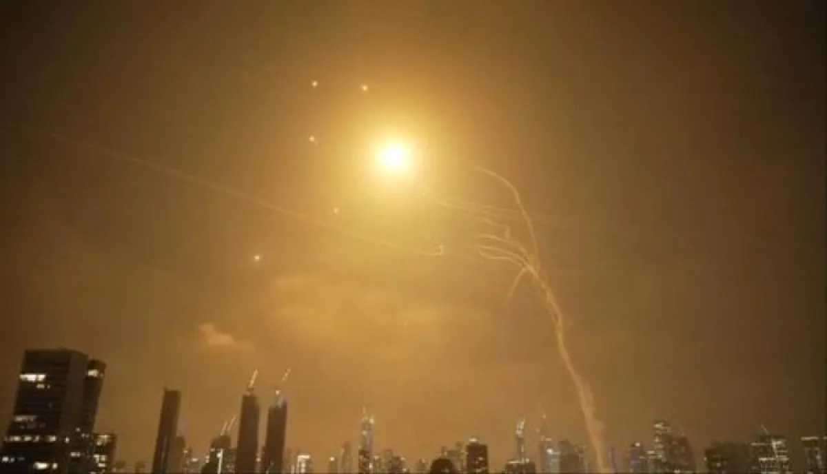 سماع دوي انفجارات ضخمة وسط إسرائيل وتل أبيب