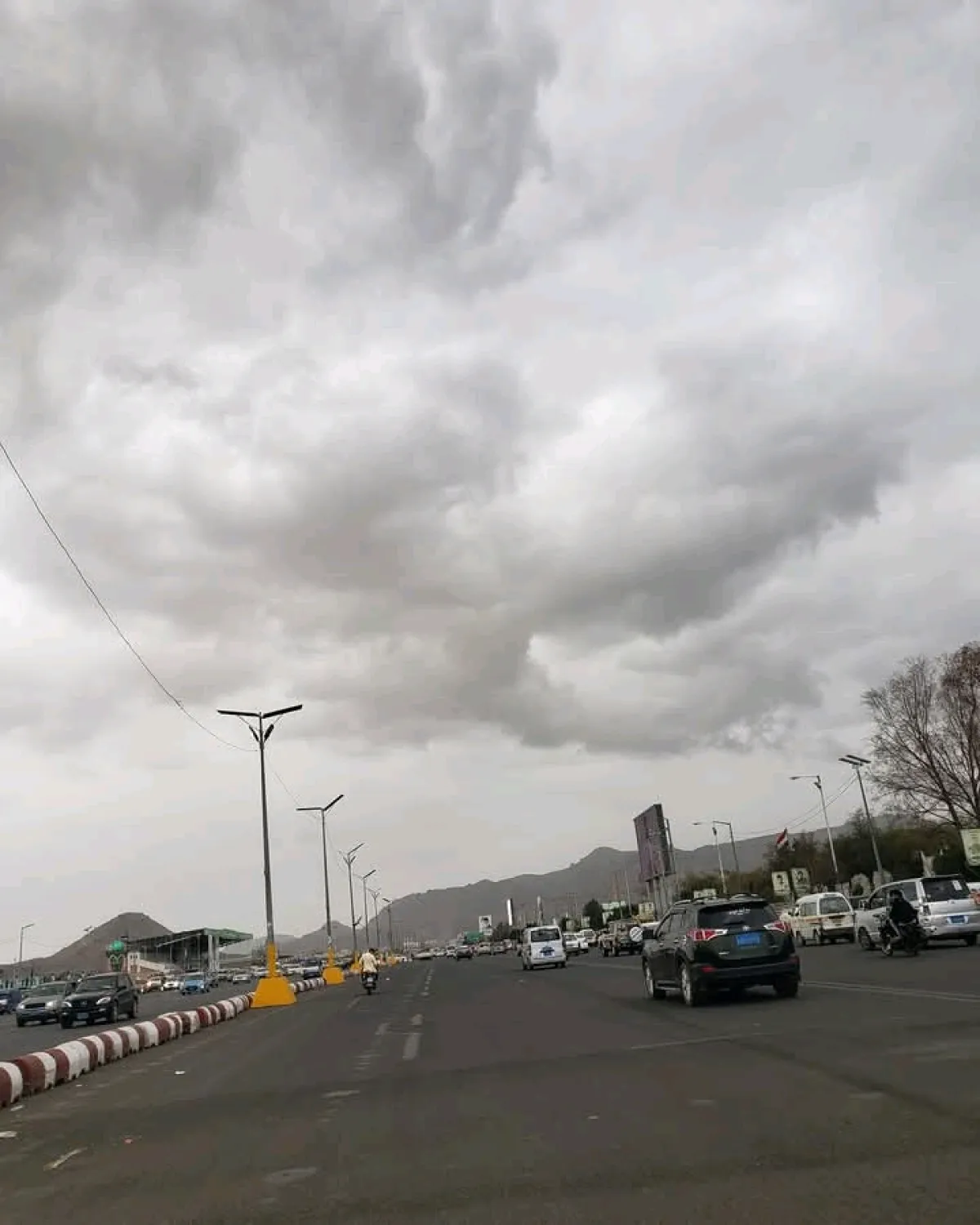 الأرصاد يتوقع هطول أمطار غزيرة متفاوتة الشدة على هذه المحافظات