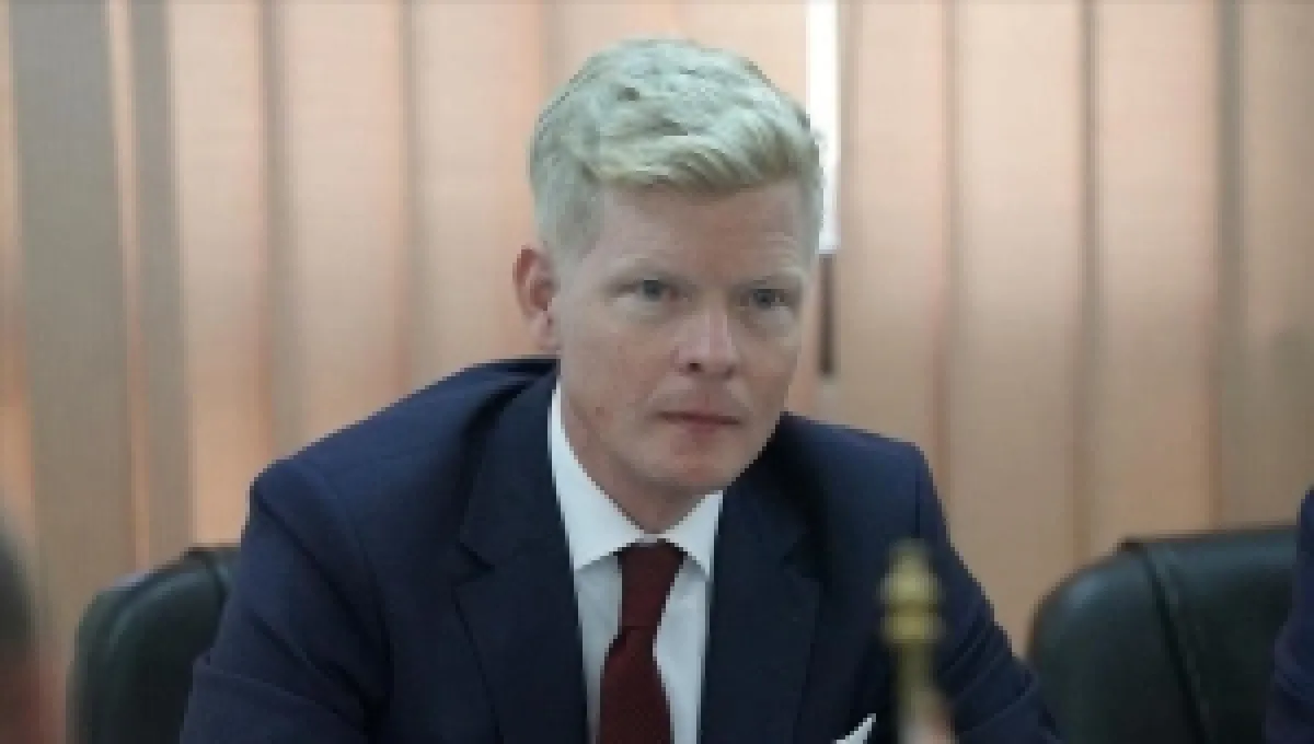 غروندبرغ يشدد على تجنيب اليمن الانجرار إلى الصراع الراهن بالمنطقة