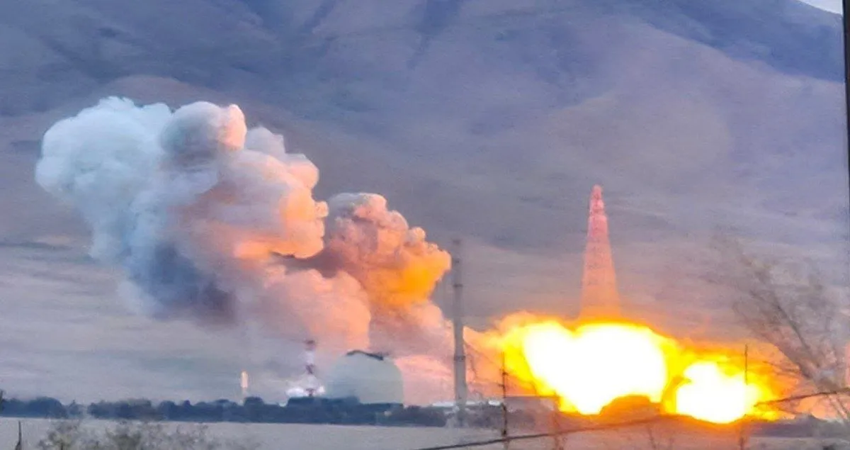 انفجارات تهز منشأة ”آراك“ النووية في إيران بعد تحذيرات إسرائيلية بالإخلاء