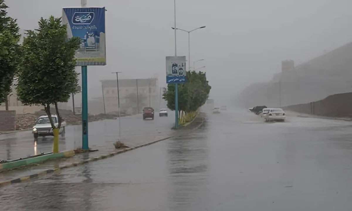 تحذير لسكان عدن.. أمطار رعدية ورياح شديدة تضرب المدينة خلال ساعات