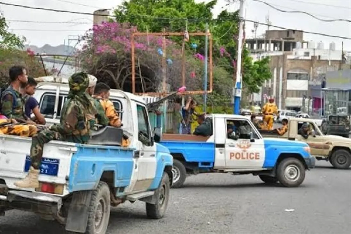 شرطة تعز تعلن ضبط 5 مشتبه بهم في قضية مقتل الصحفي صامد القاضي وتؤكد استمرار إجراءاتها