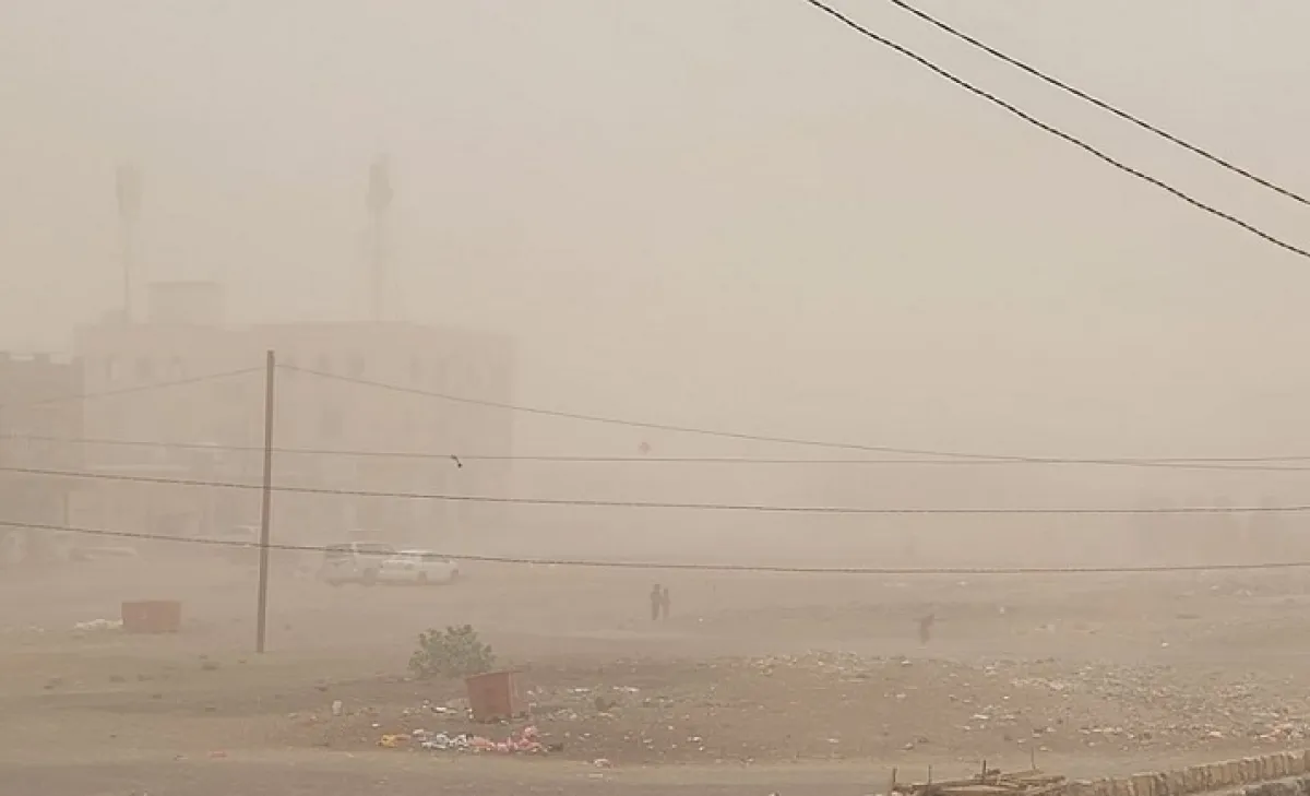 أمطار غزيرة وعاصفة رياح شديدة تضرب مأرب وسط مناشدات لإنقاذ النازحين المتضررين