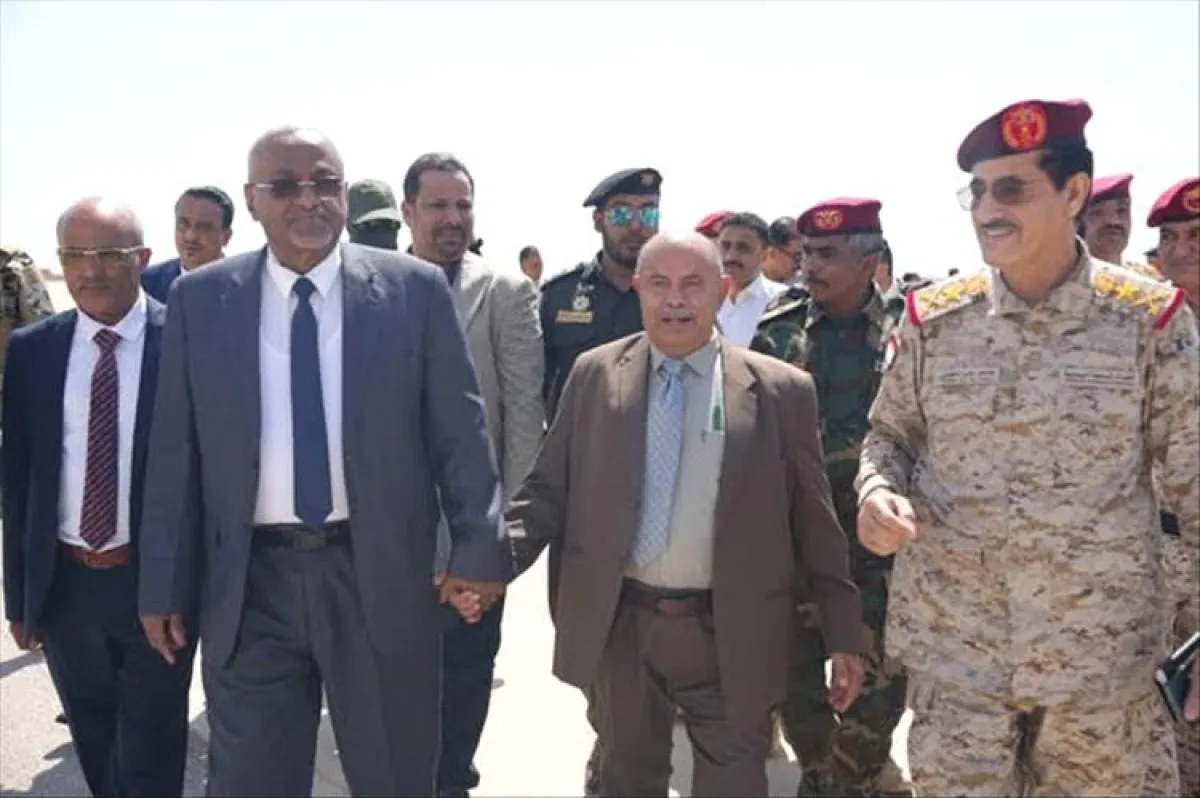 وصول وفد حكومي رفيع إلى المكلا عاصمة محافظة حضرموت