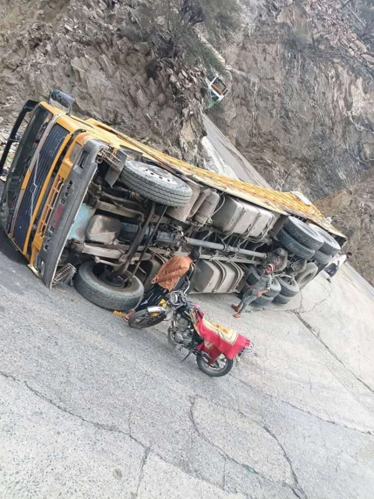 انقلاب قاطرة قبل قليل في القبيطة