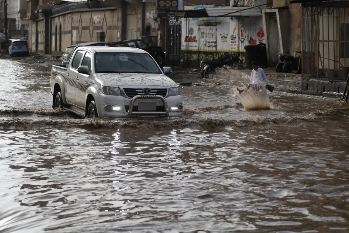 المهرة.. تحذيرات من أمطار غزيرة وعواصف رعدية خلال الـ72 ساعة القادمة