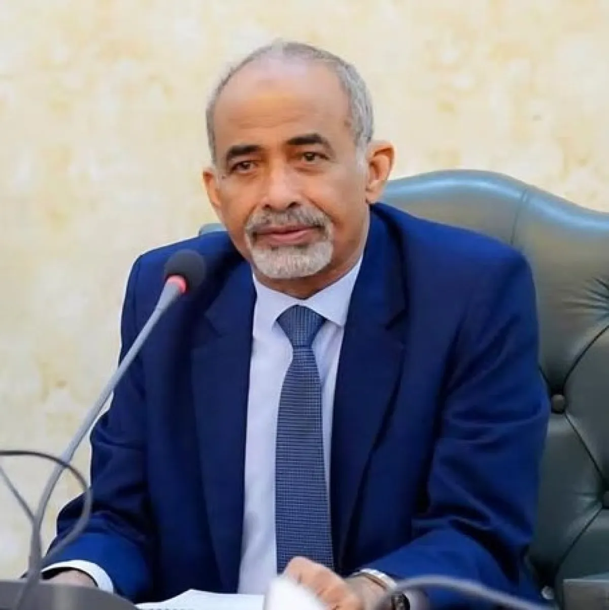 تصريح هام لموظف في اللجنة الدولية للصليب الأحمر يفضح الإنتقالي المنحل حول ملف تبادل الأسرى