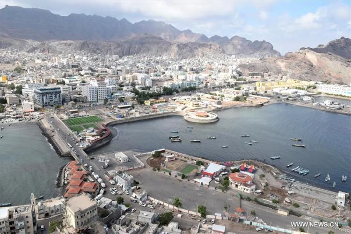 شرطة السير تكشف تفاصيل حادثة دهس طفلة بعدن وتوضح حقيقة الإفراج عن السائق