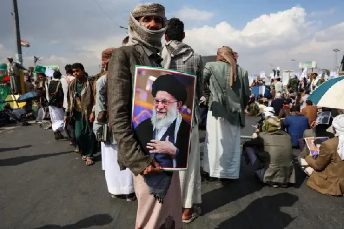 صمت مريب في لحظة حاسمة.. لماذا غاب الحوثيون عن معركة إيران؟