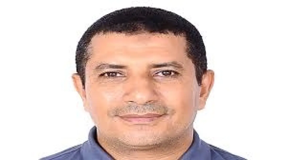 ثلاث جرائم قتل تهز المدينة والجناة طلقاء وسط عجز أمني : أسبوع دموي في تعز..الأصبحي: لا يوجد نية حقيقية لدى الأجهزة الأمنية والعسكرية لحماية المواطنين 