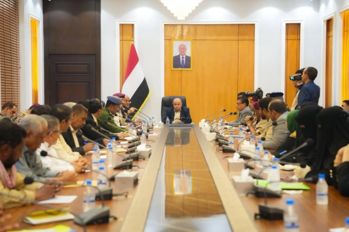 الخنبشي يطالب بإنهاء “المركزية” وإصدار قرارات عسكرية لحضرموت