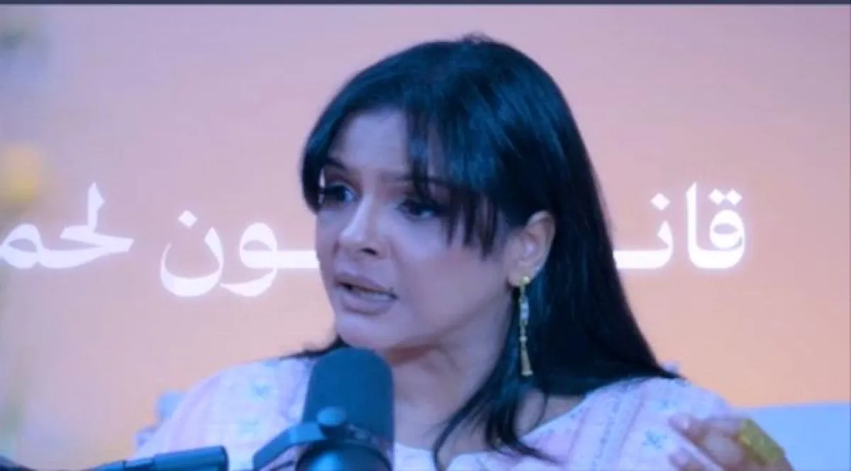 الفنانة اليمنية « سالي حمادة »… حين يكشف الفن ما يختبئ خلف الحياة