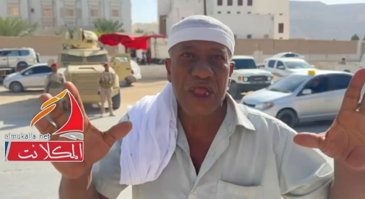 عاجل : اعتقال مسنّ بوحشية يثير الغضب.. اتهامات لقوات “عسكرية بسيئون” بقمع منتقدي الأوضاع