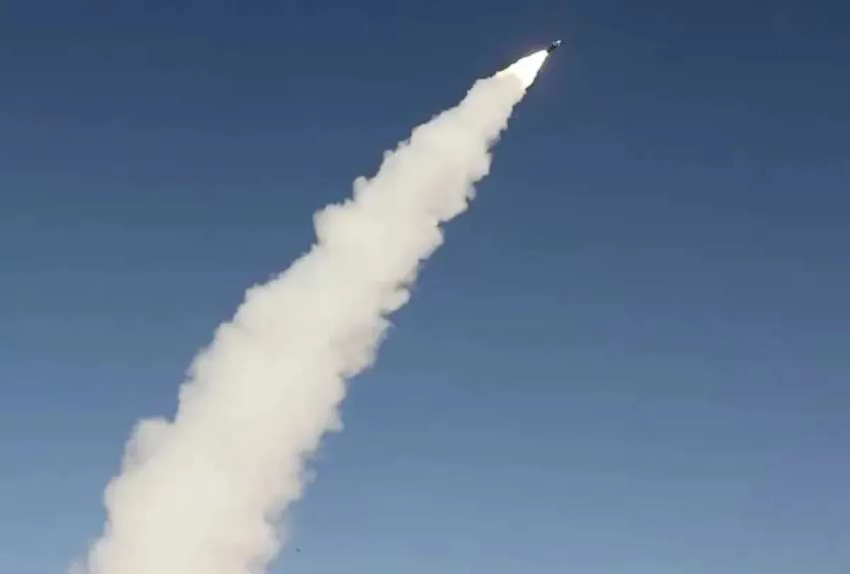 أول موقف للحكومة اليمنية بعد إعلان مليشيات الحوثي الدخول المباشر في الحرب للدفاع عن إيران