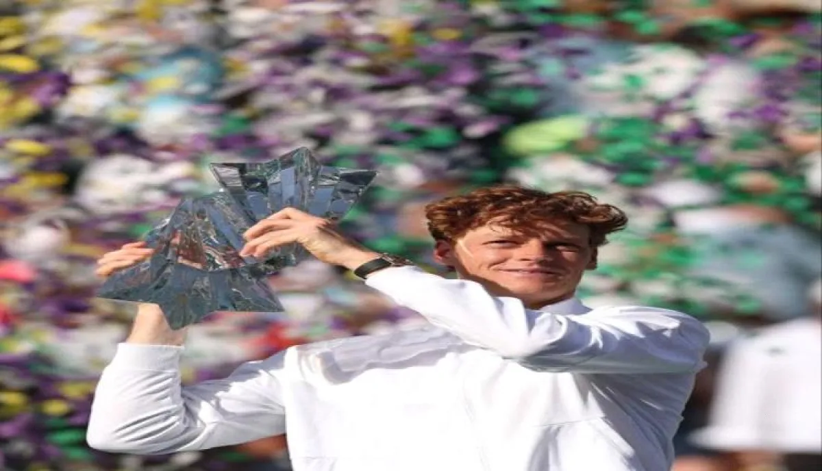 سينر يقترب من ثنائية “الشمس المشرقة” بعد عبور زفيريف إلى نهائي ميامي