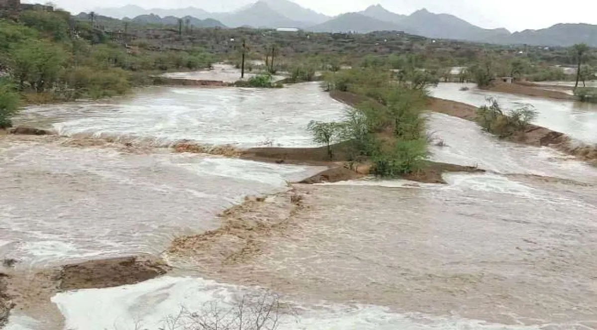 حالات وفاة ومفقودين وخسائر مادية كبيرة جراء هطول الأمطار وتدفق السيول في تعز
