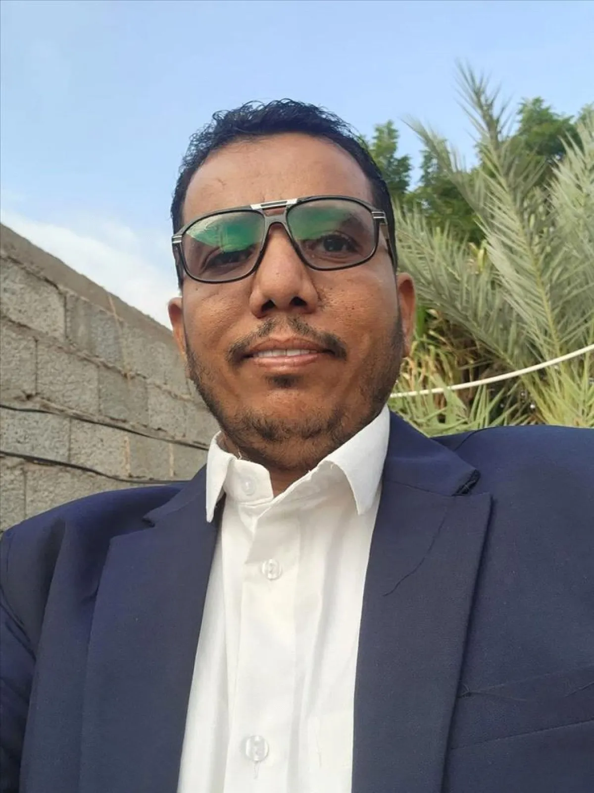 الصحفي عبدالرحمن أنيس يدين التهديدات: حماية حرية الرأي مسؤولية لا تتجزأ