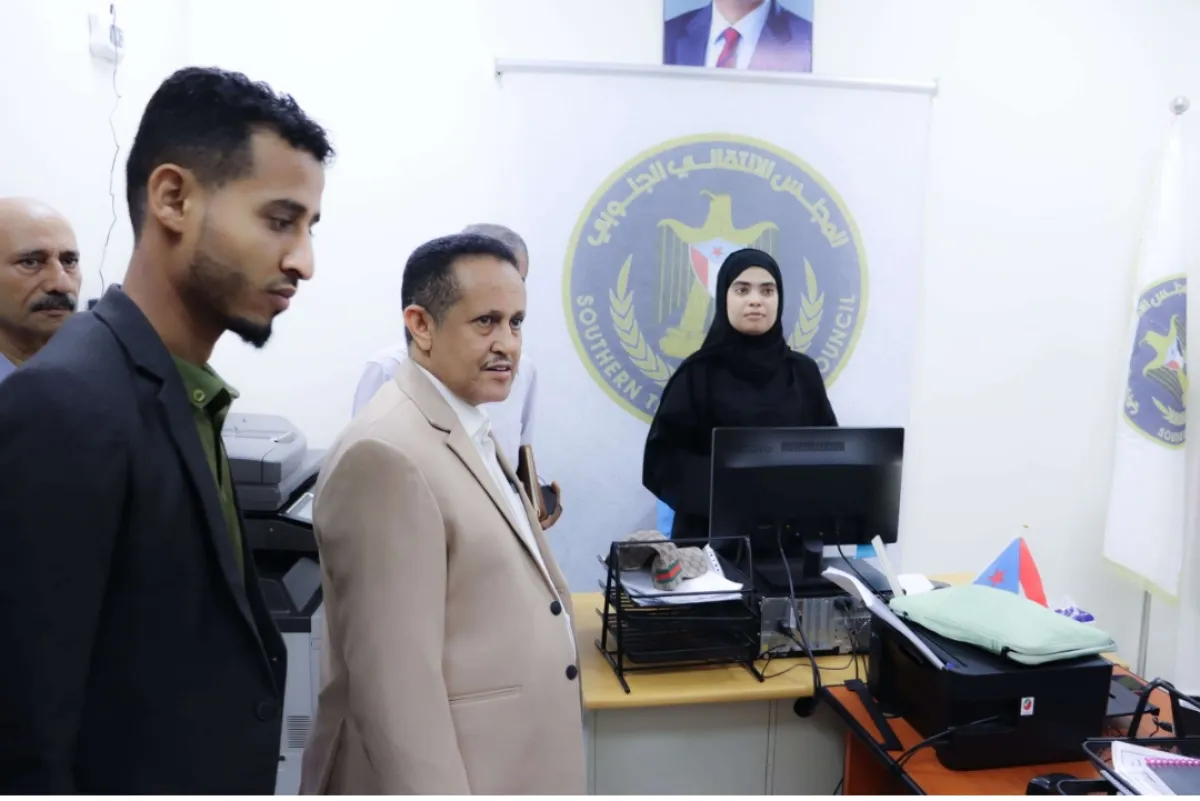 الحالمي يتفقد سير العمل في انتقالي العاصمة عدن