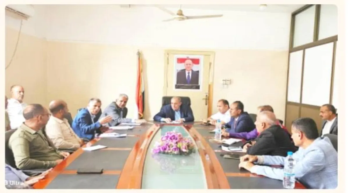 لجنة الطوارئ بتعز تناقش تقارير أضرار السيول والخسائر البشرية والمادية