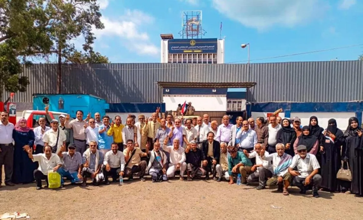 الانتقالي المنحل يدعو أنصاره للتظاهر لفتح مقراته المغلقة ويهدد بالتصعيد