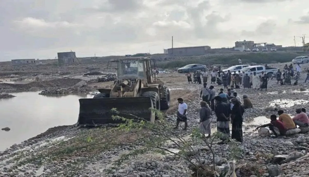 مدير عام سيحوت: إعادة فتح الطريق الدولي بعد إزالة أضرار السيول