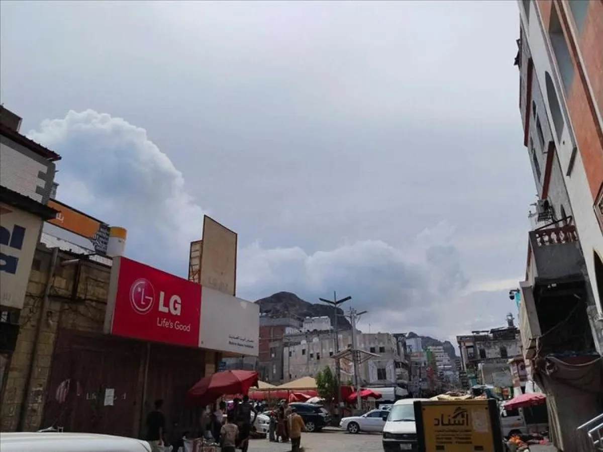 غيوم وأجواء ماطرة بعدن