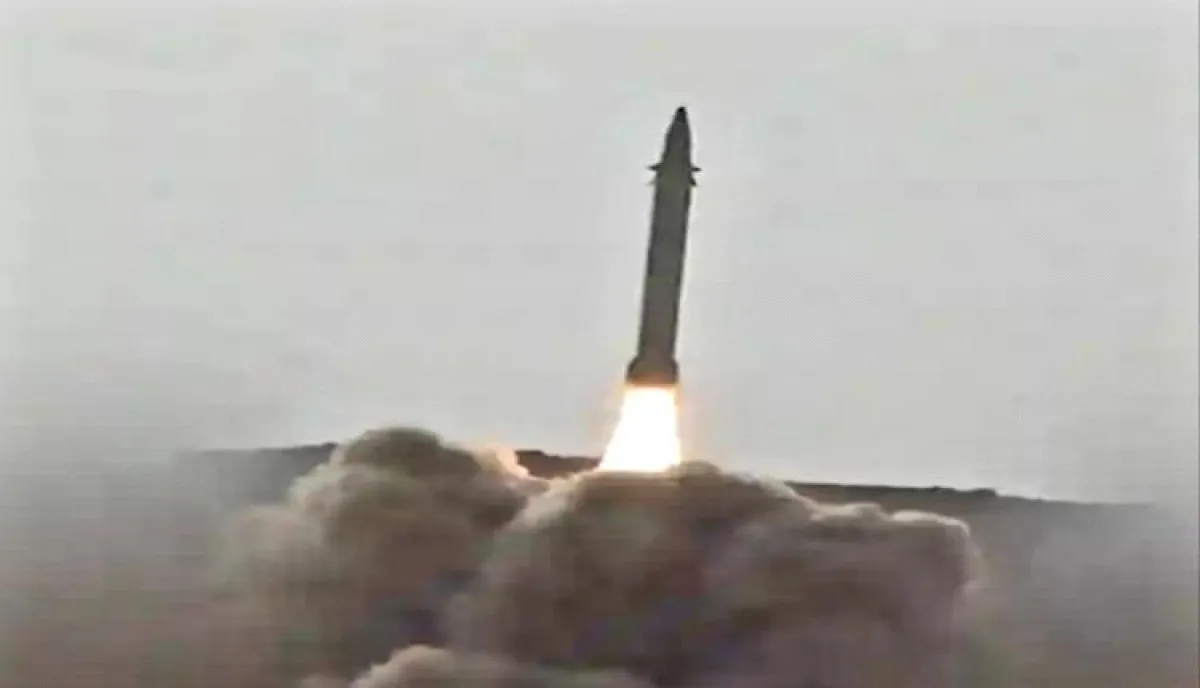 تقرير: "تصعيد خطير ومقلق".. ماذا يعني دخول الحوثيين في "حرب إيران"؟