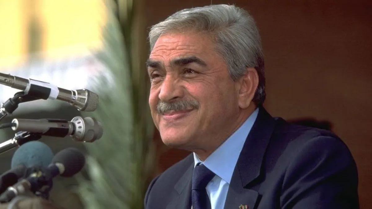 وفاة رئيس عربي  ترك الحكم طواعية في ظروف غامضة