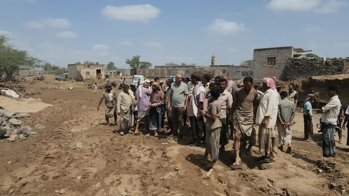 المخا… الخلية الإنسانية تستعد لتوزيع مساعدات إغاثية للمنكوبين في “المشالحة”