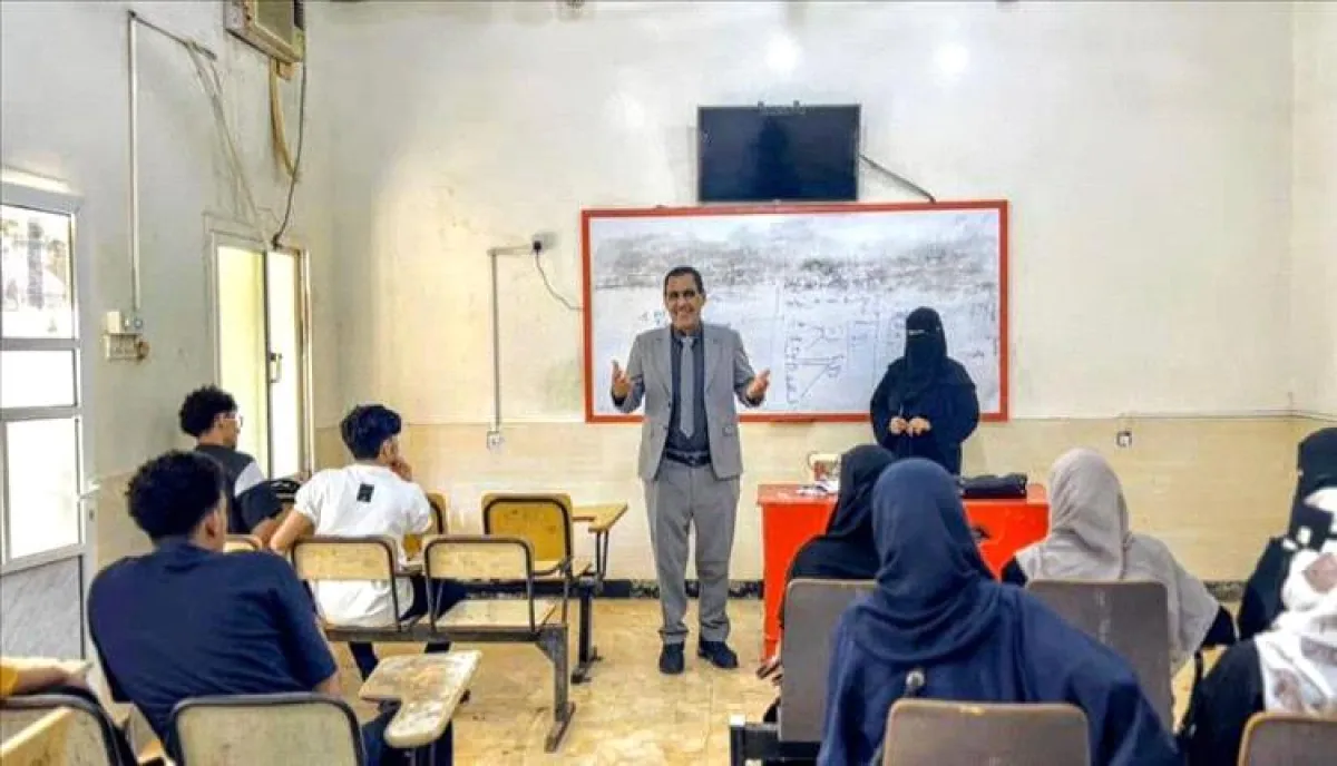 كلية اللغات بجامعة عدن تفتتح الفصل الثاني بروح العيد والانضباط الأكاديمي