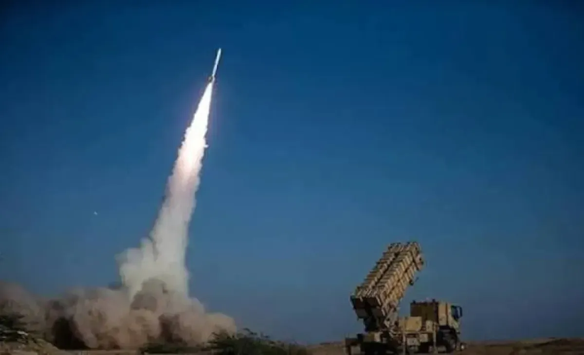 الامارات تعلن رصد وتدمير 16 صاروخاً باليستياً و42 طائرة مسيَّرة