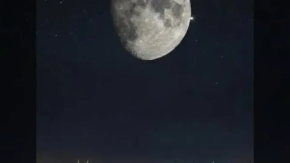 احتجاب نجم قلب الأسد خلف القمر.. ظاهرة فلكية نادرة تزين سماء السعودية الليلة