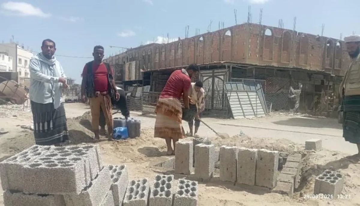 مدير عام خنفر يزور موقع مشروع سفلتة طريق جعار – الحصن – باتيس استعدادًا للتدشين