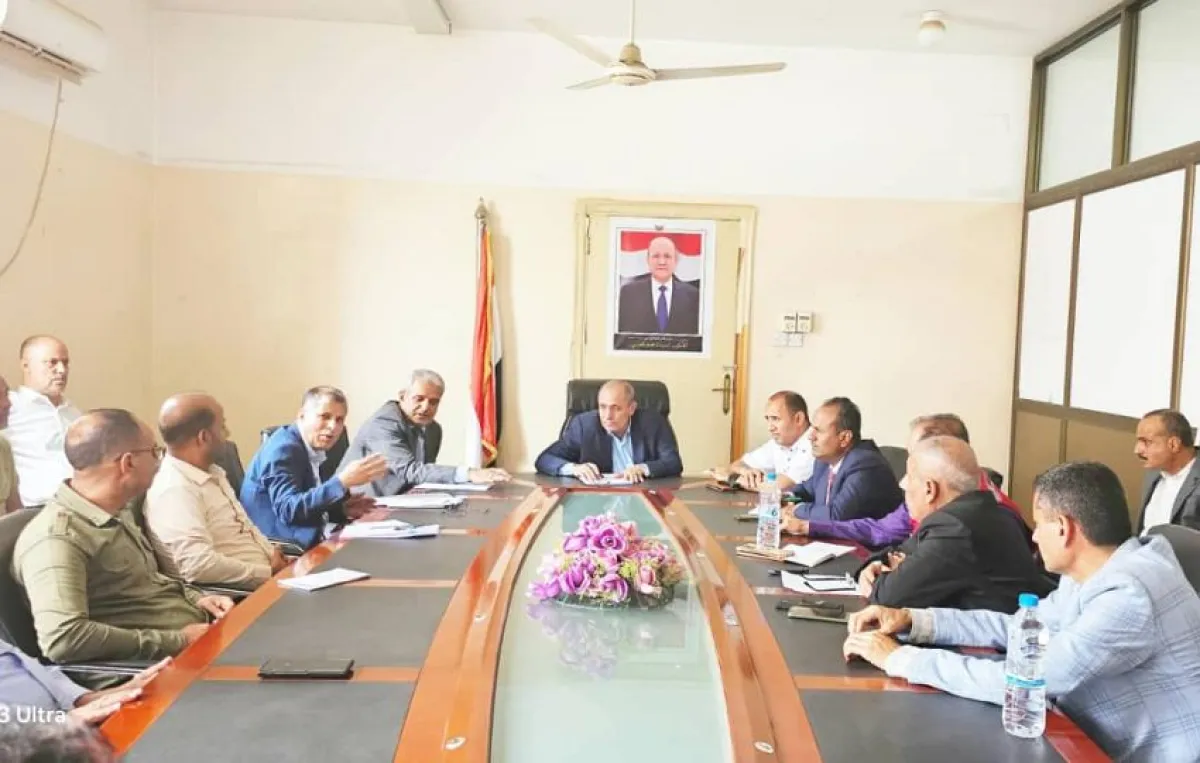 وكيل تعز يوجه بتدخل عاجل لإغاثة المتضررين من السيول وتقييم الأضرار