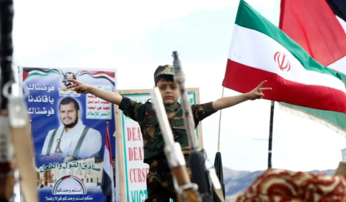 دخول الحوثيين في الحرب: خطوة إيرانية لتوسيع الصراع وفتح جبهة جديدة بالبحر الأحمر