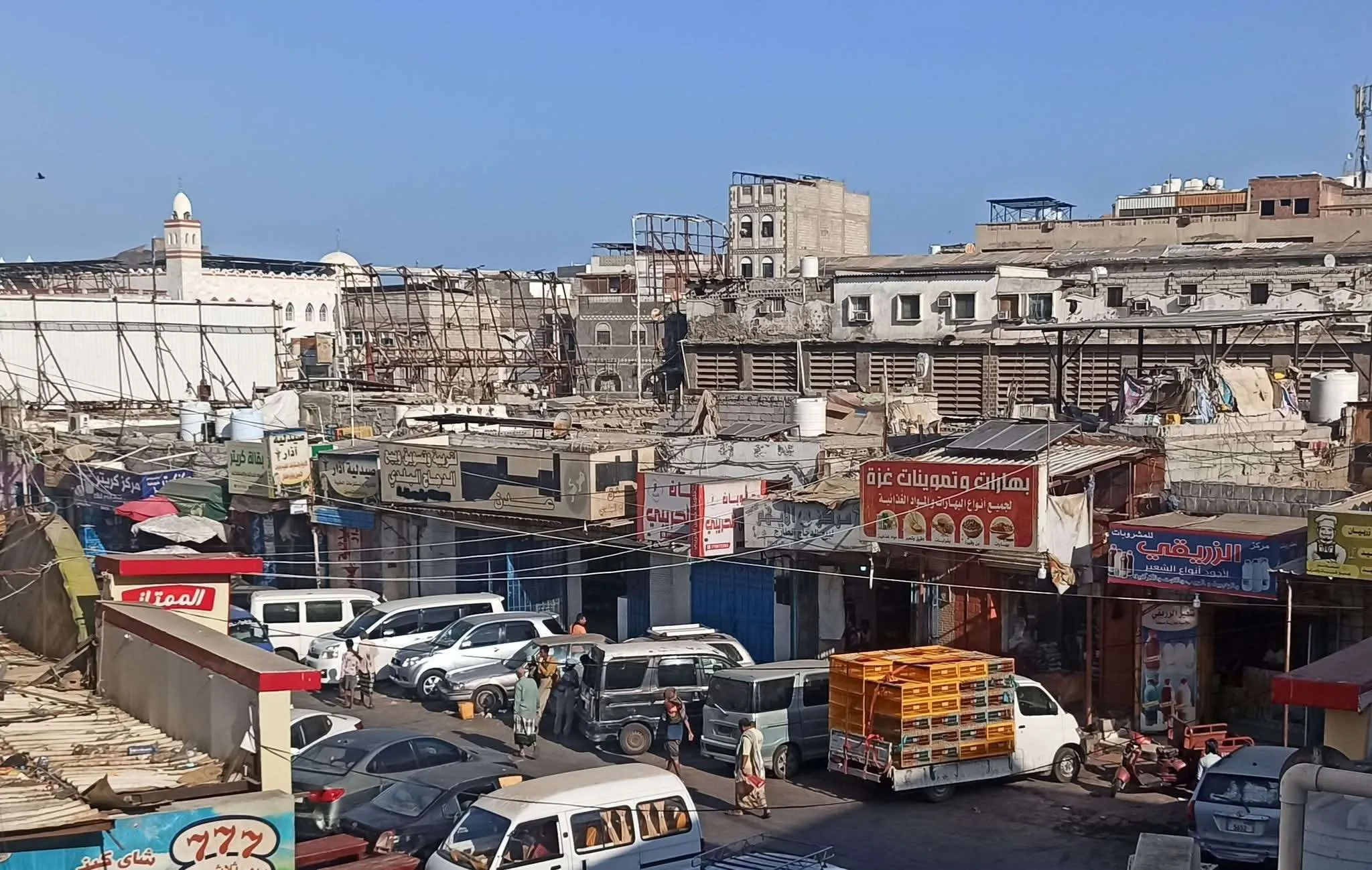 ارتفاع أسعار المواد الغذائية بعد عيد الفطر رغم تراجع سعر الصرف بعدن