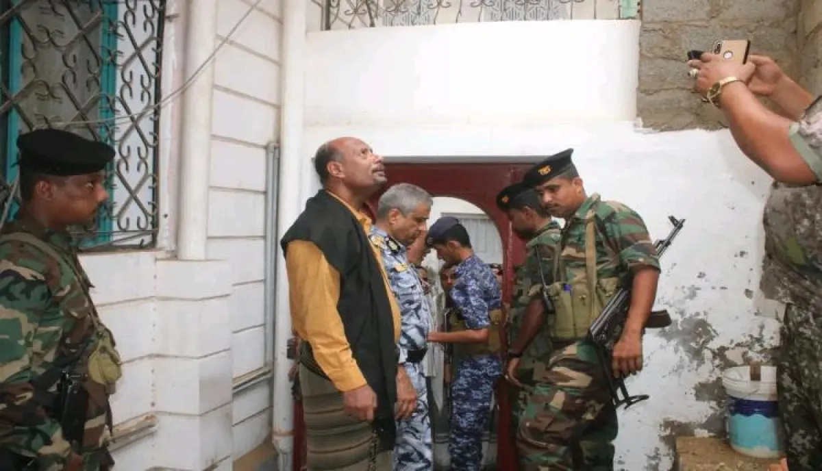 تنفيذاً لتوجيهات عضو مجلس القيادة الرئاسي محافظ محافظة حضرموت.. السلطة المحلية بمدينة المكلا تُجلي 3 أسر تضرر منزلها جراء الأمطار