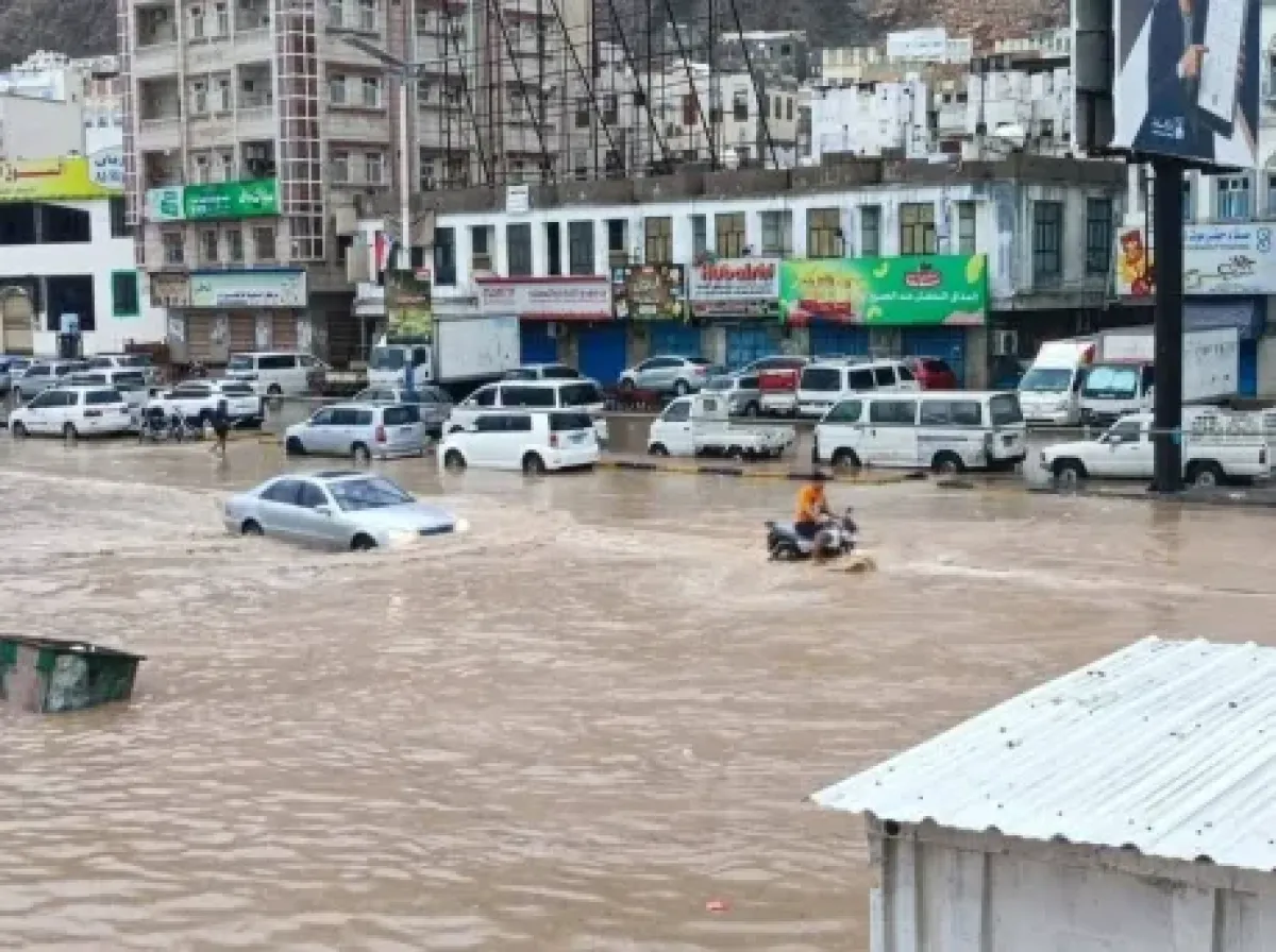 سيول الأمطار تودي بحياة 17 شخصًا في اليمن