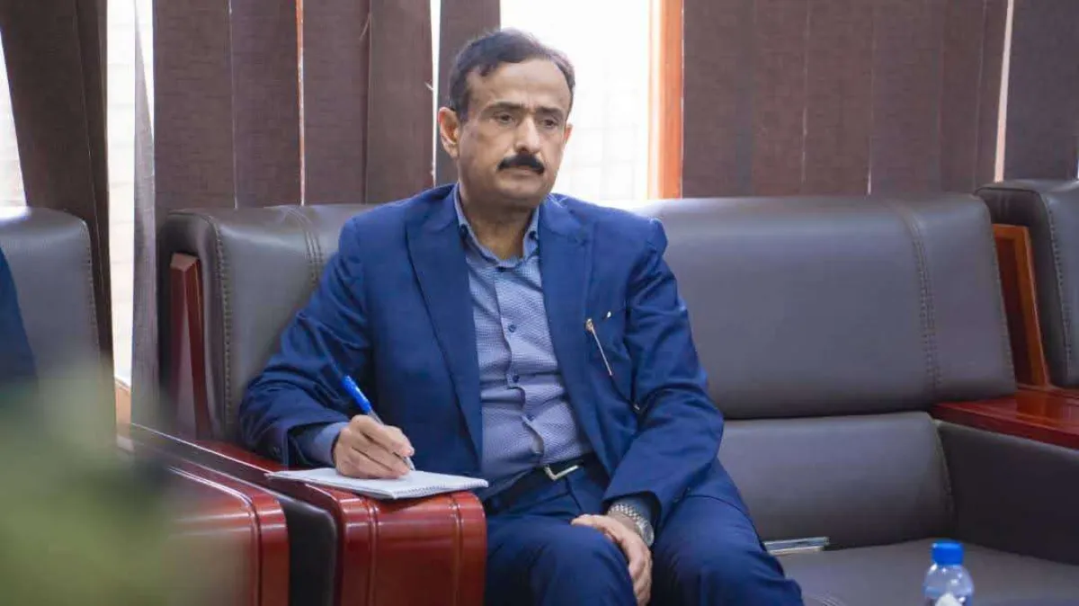 المحافظ بن الوزير يوجّه بتسريع التحقيقات والحزم في الأحداث التي شهدتها مدينة عتق