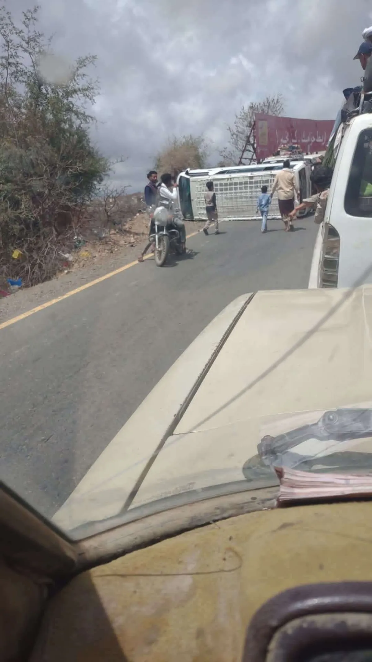 حادث مروري على خط الترَبَة صباح اليوم (صورة)